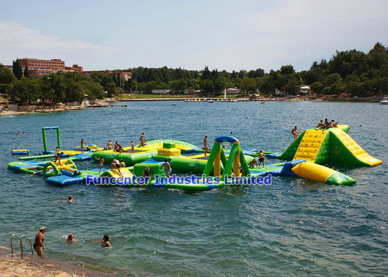 High Durability Bouncy Water Park , Aqua Sports Water Park Sea Water Corrosion Preventive