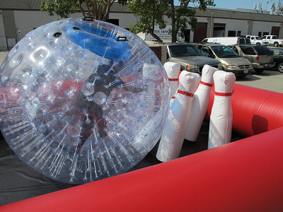 Excellent Flexibility Inflatable Sports Toys Durable Zippers Inflatable Bowling Game
